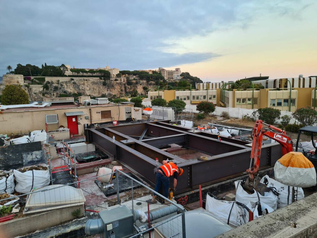 csv08100-installation-chassis-de-grue-web