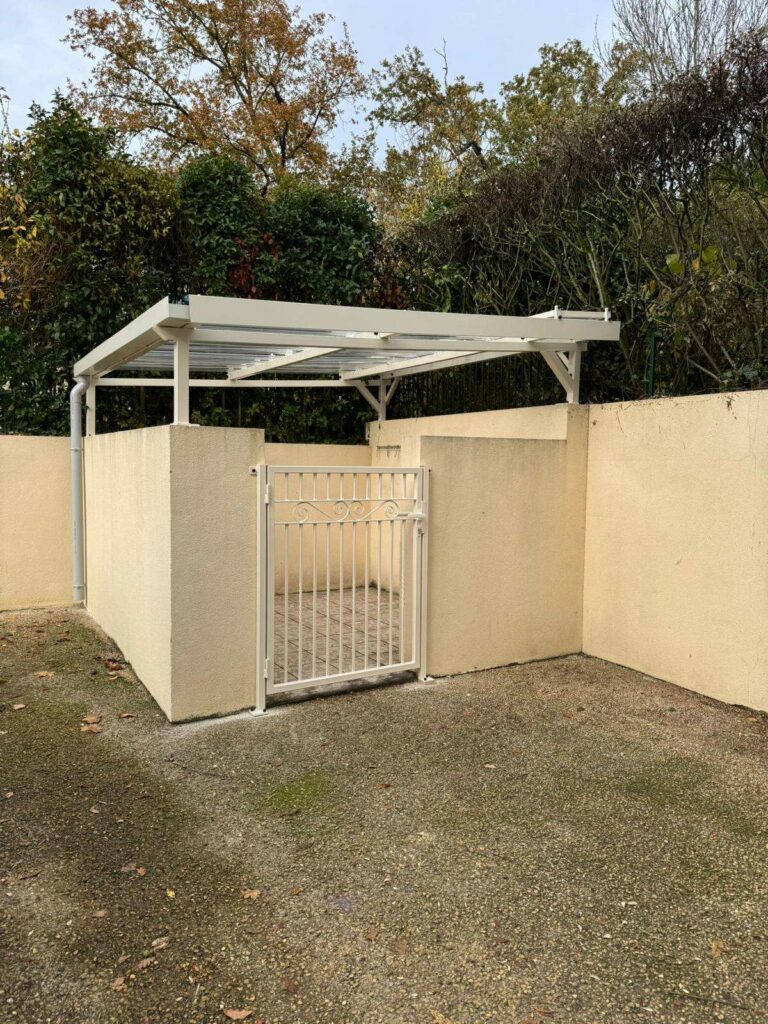 csv01300-realisation-abri-local-poubelles Carport Métallique Sur Mesure