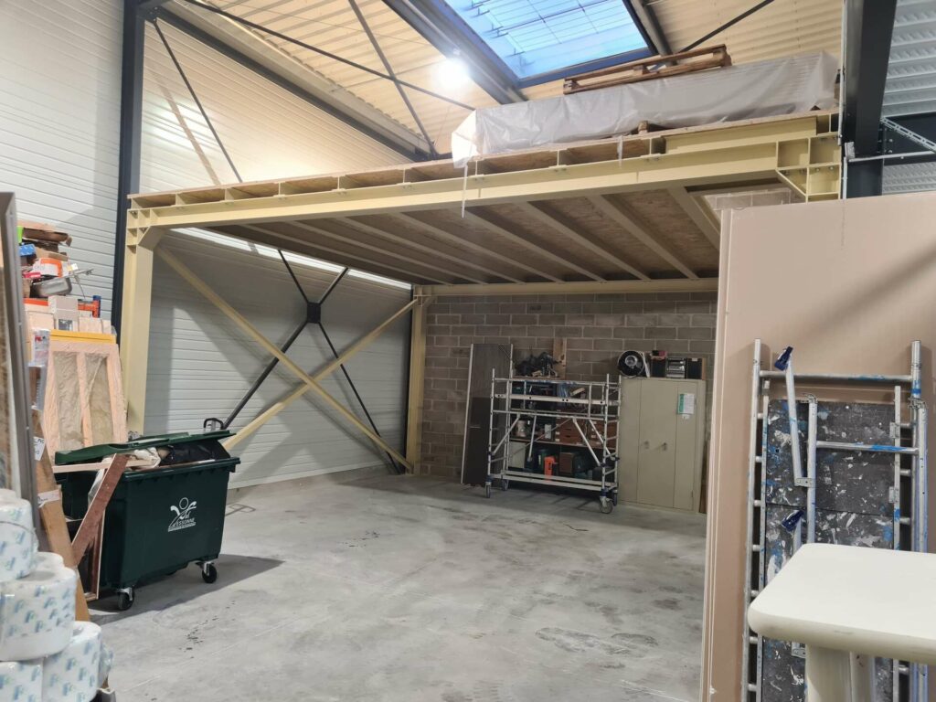 csv05200-mezzanine-metallique-industrielle-web Escaliers Métalliques Sur Mesure et Garde-Corps