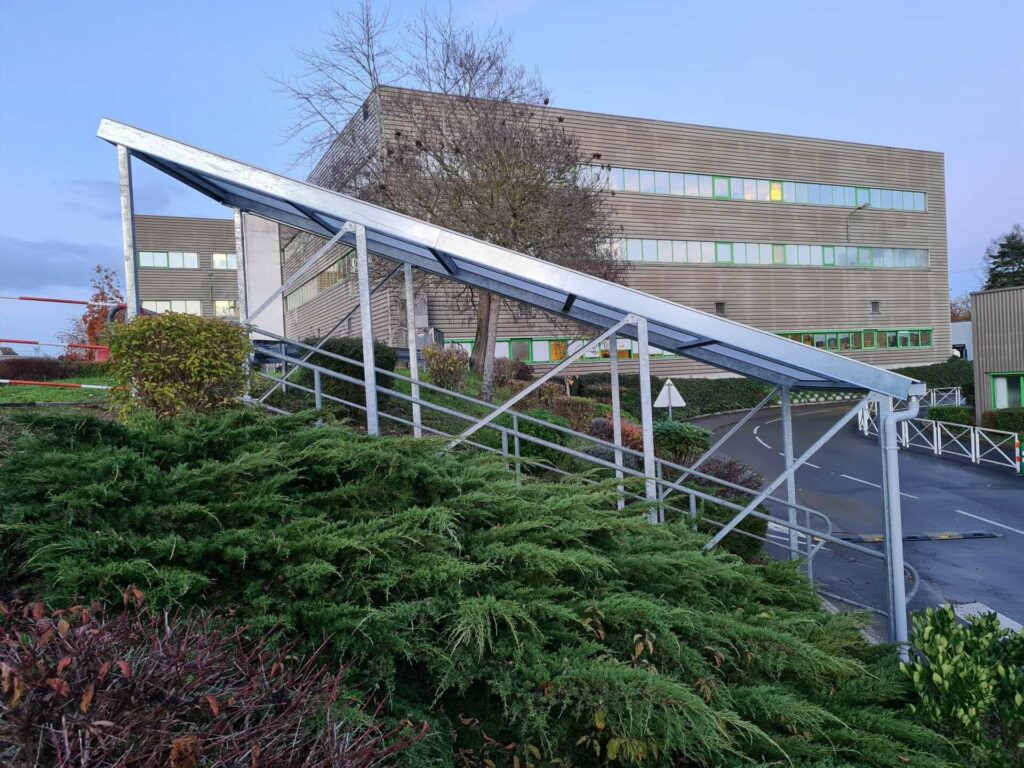 csv101400-abri-escalier-pietons-metallique-web Carport Métallique Sur Mesure
