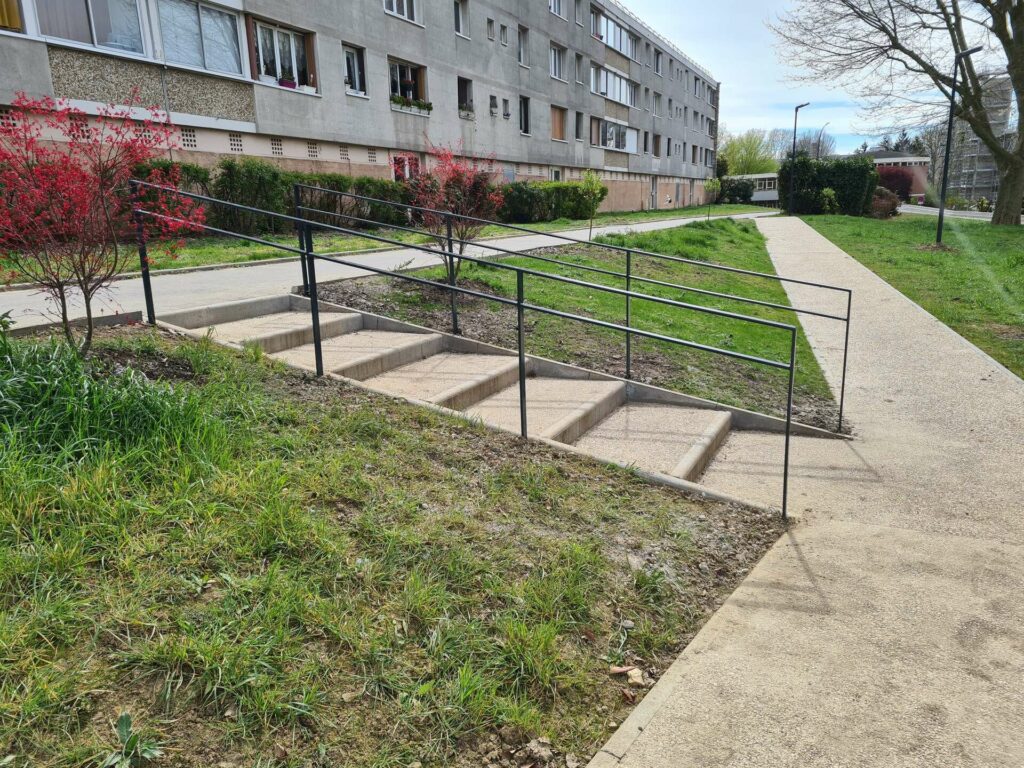 csv04700-garde-corps-web Escaliers Métalliques Sur Mesure et Garde-Corps