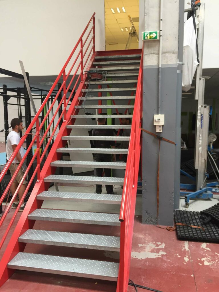 csv103200-web Escaliers Métalliques Sur Mesure et Garde-Corps